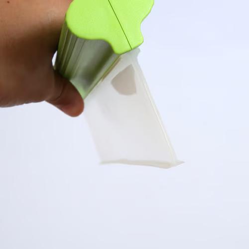 Sam's Accessories Flexible silicone car windshield water blade