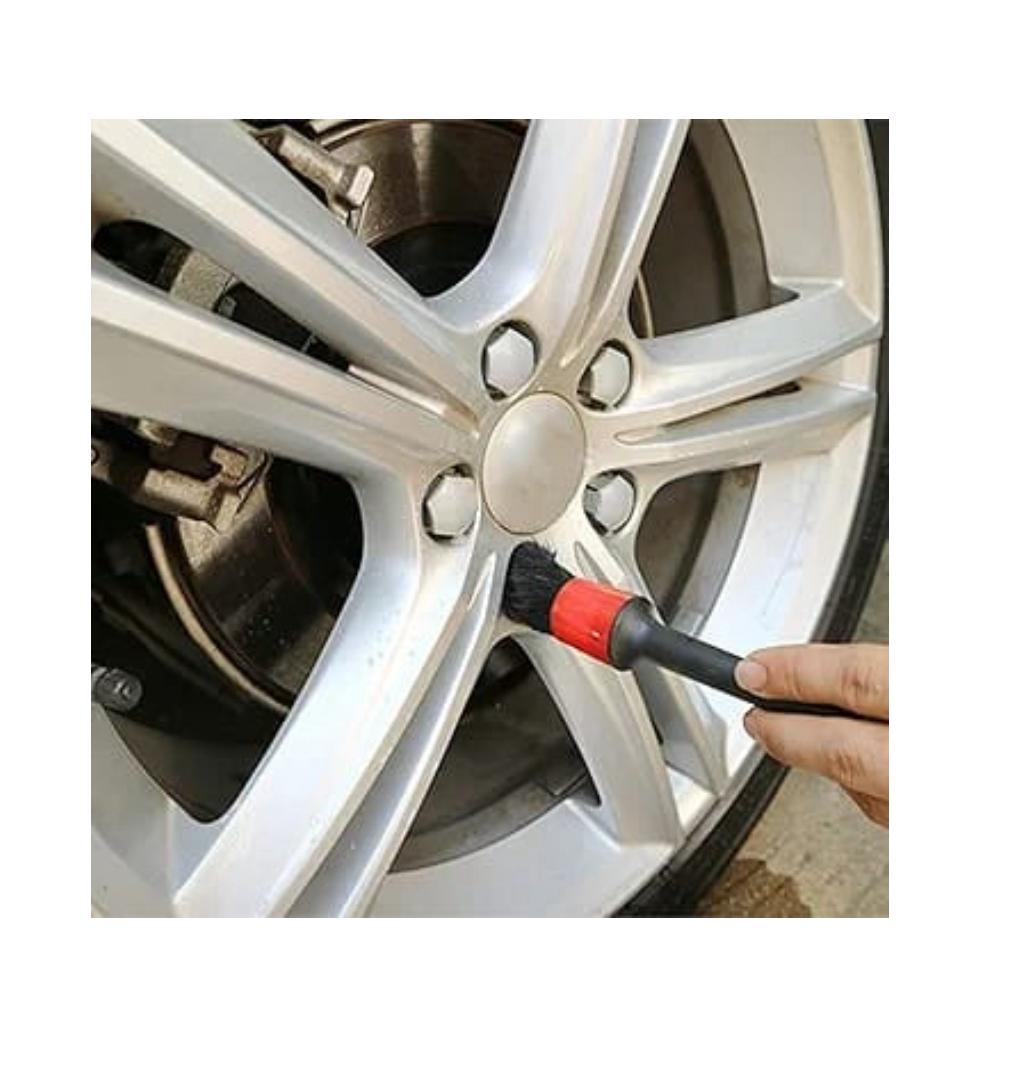 مجموعة سامز أكسسوارات مكونة من 5 قطع من فرش تنظيف السيارات والدراجات النارية الداخلية (أحمر)